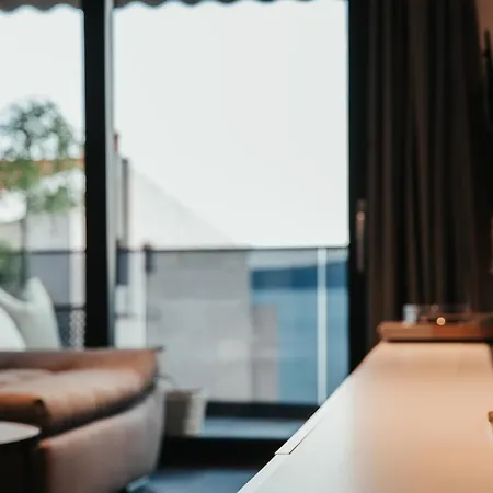 1911 ゲストハウス